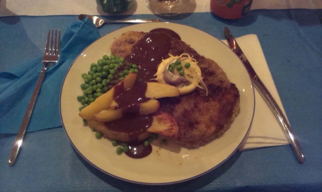 Winerschnitzel med råstegte kartofler